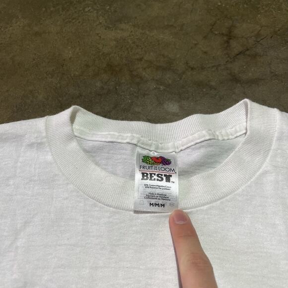 Vintage Y2k Vera Mesmer White Logo Band Music T-Shirt - Picture 3 of 3